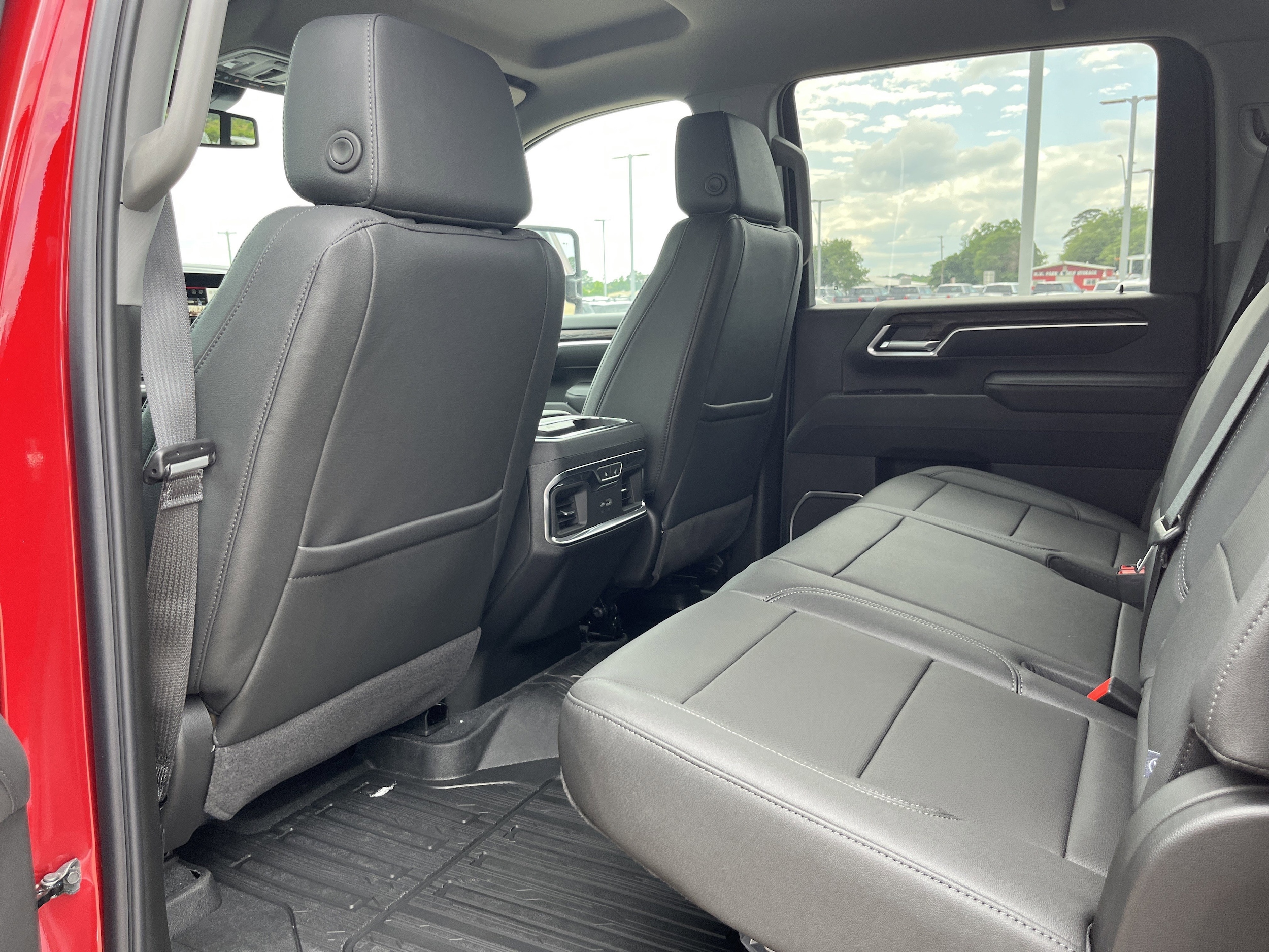 2026 GMC Sierra 2500HD SLT - Photo 10