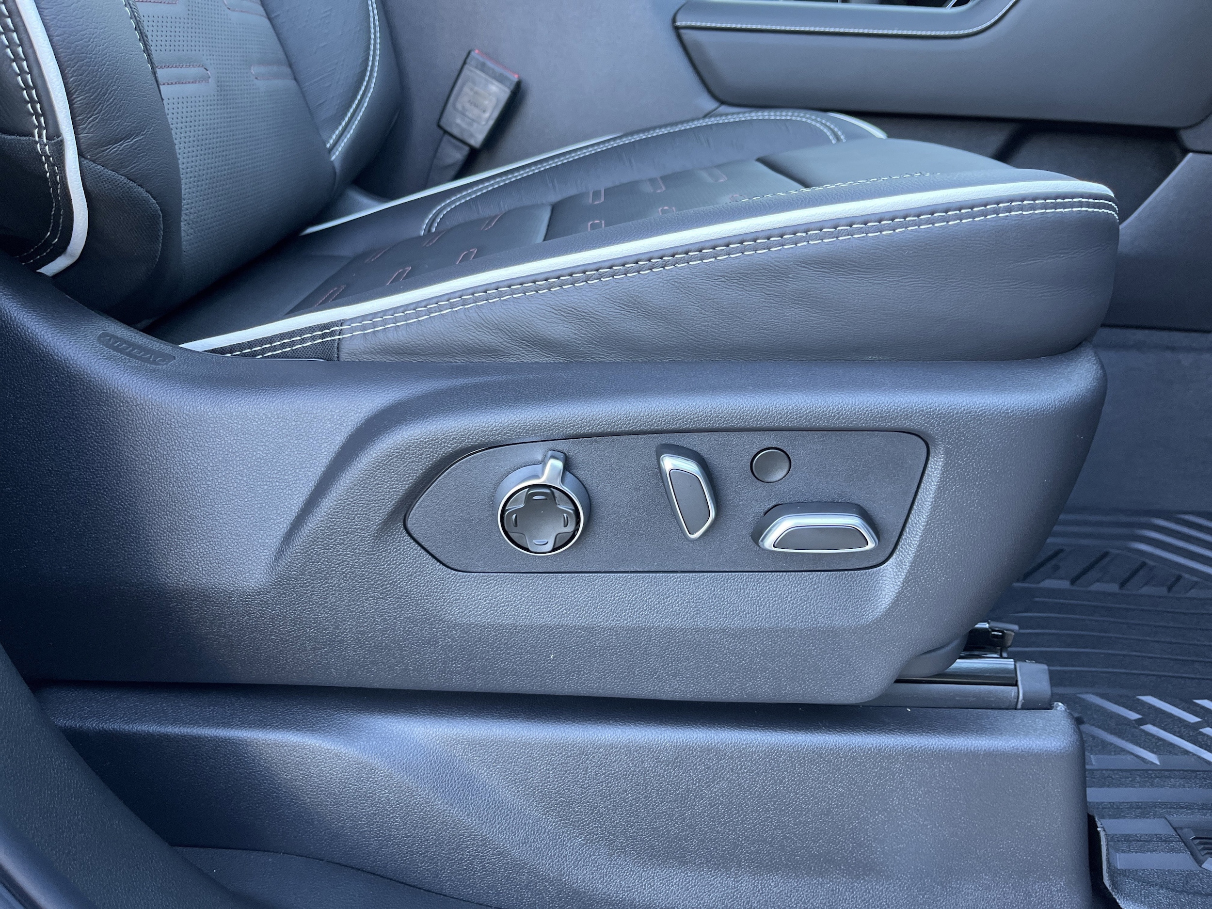 2026 GMC Sierra 1500 AT4X - Photo 24