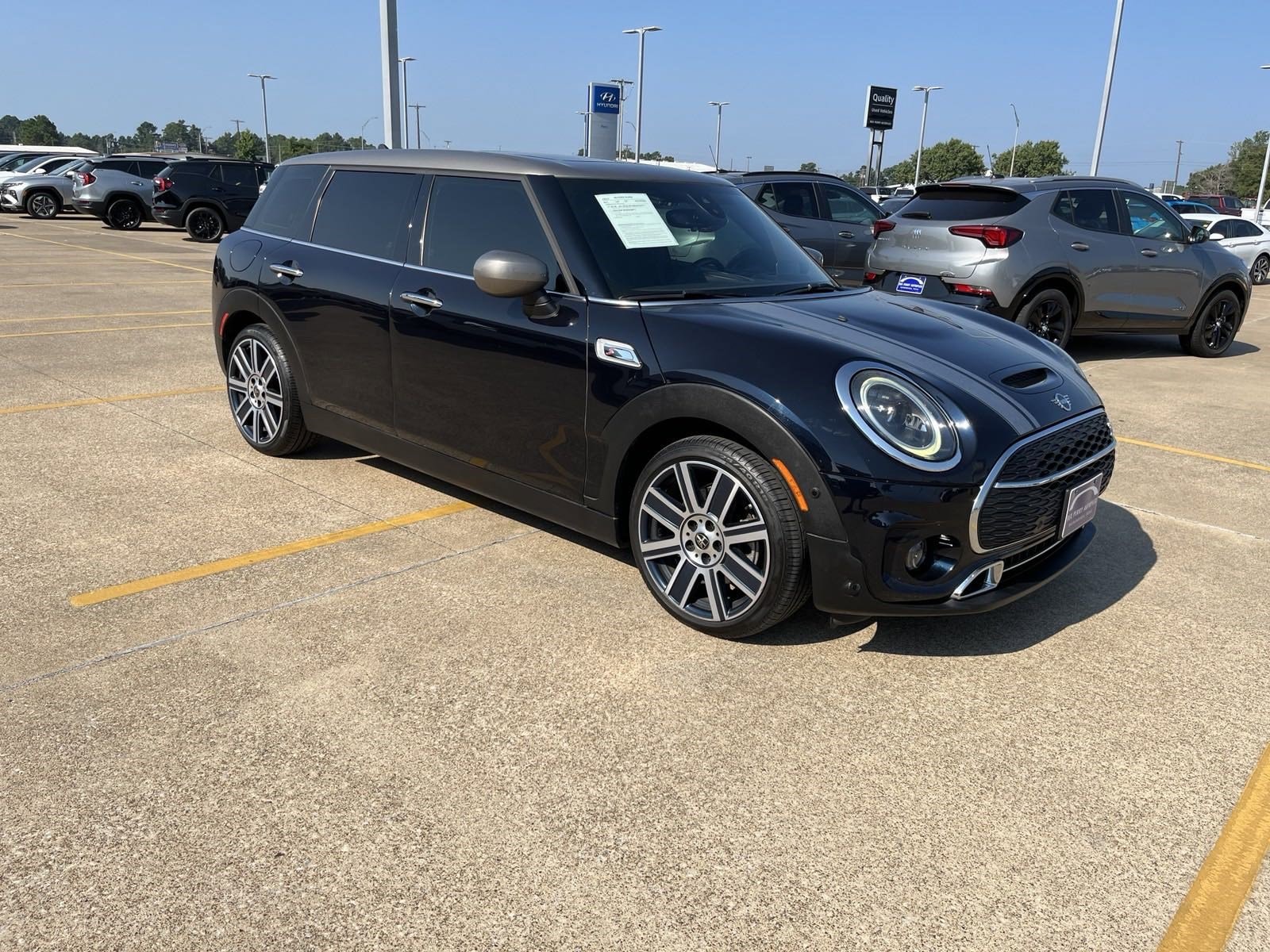 Used 2022 MINI Clubman S with VIN WMWLV7C03N2P94827 for sale in Nacogdoches, TX