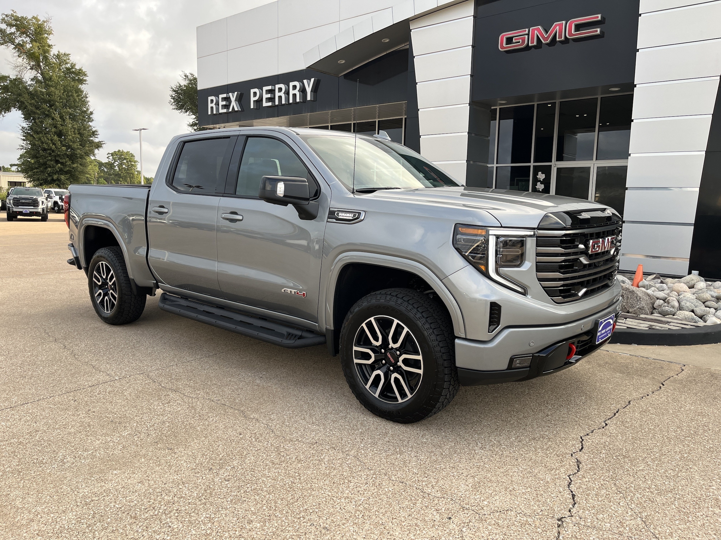 2026 GMC Sierra 1500 AT4 - Photo 2