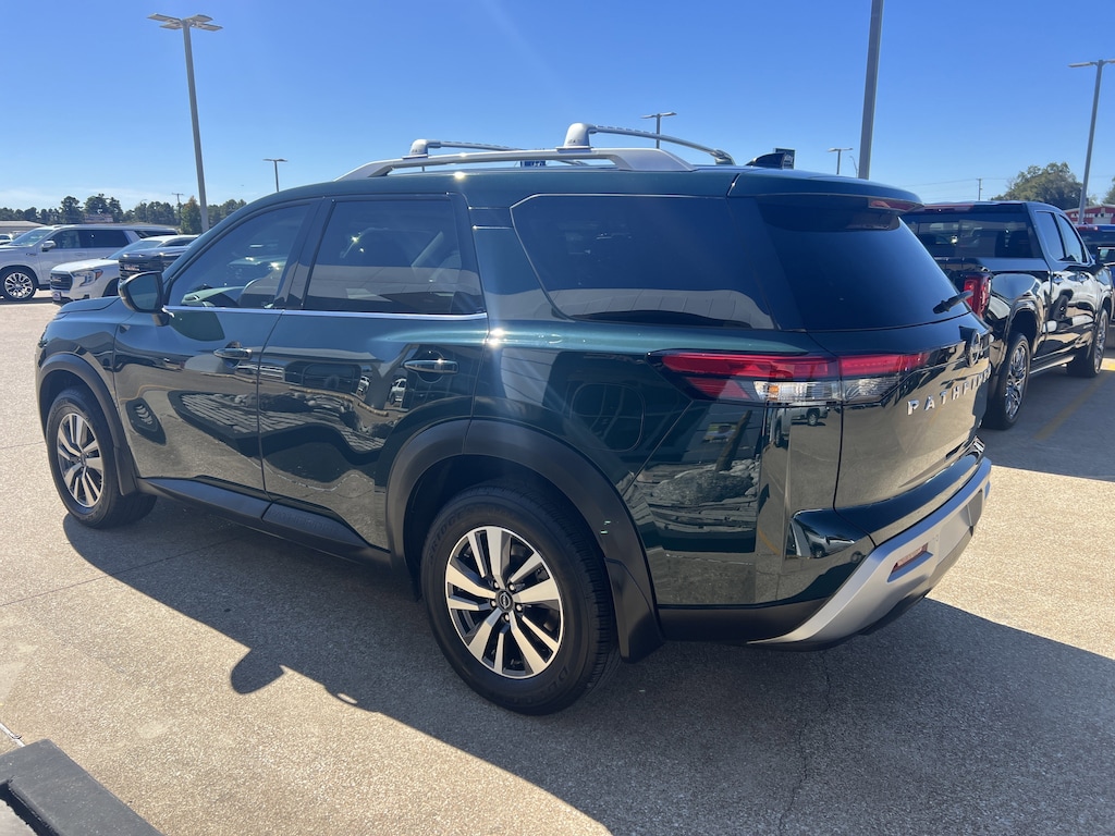 Used 2023 Nissan Pathfinder SL SUV