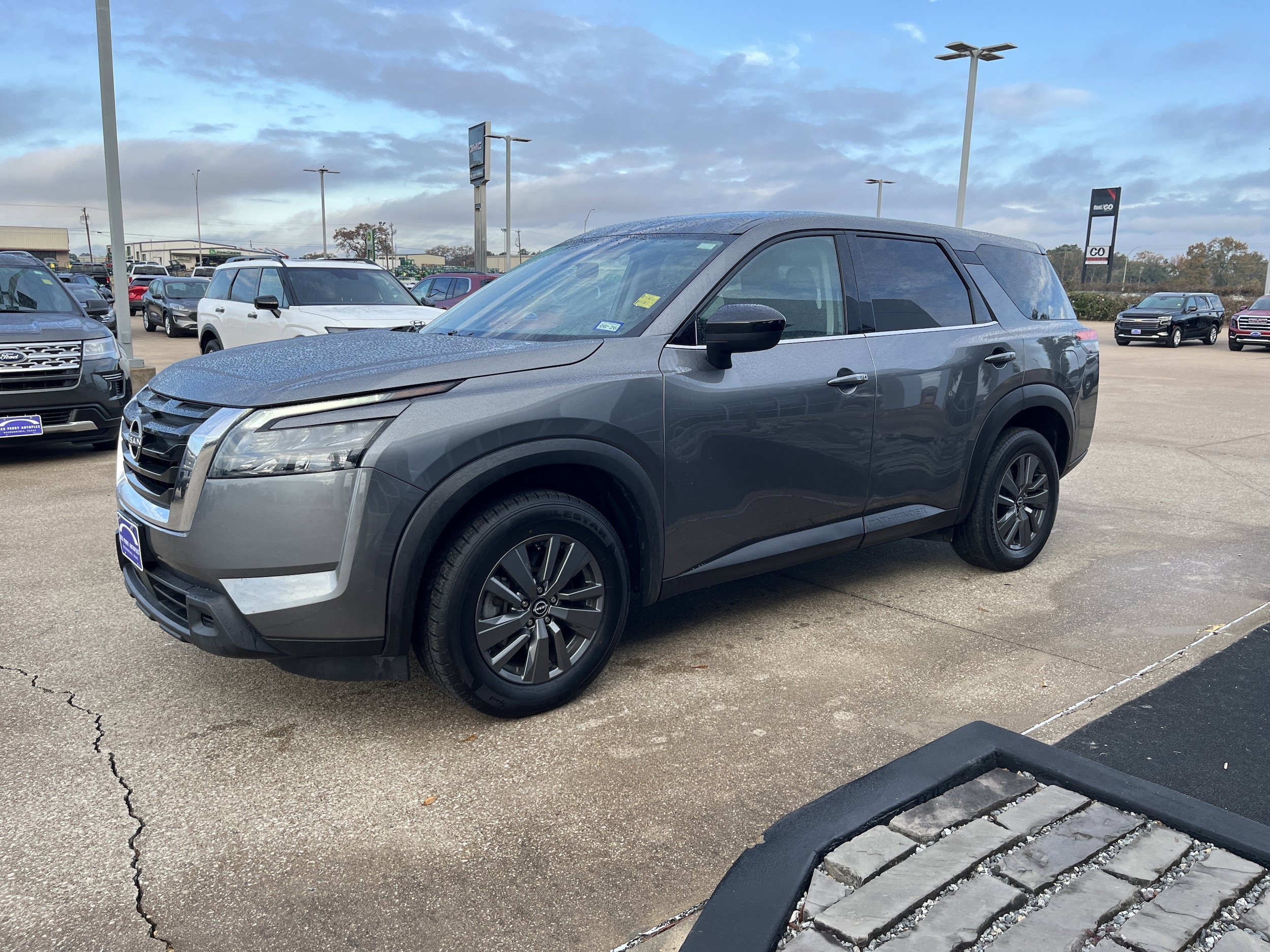 2019 Nissan Kicks SV's photo