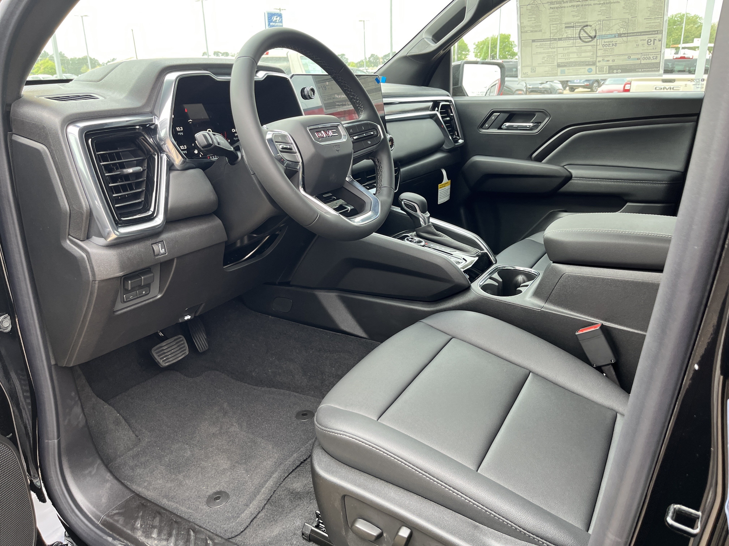 2026 GMC Canyon Elevation - Photo 8