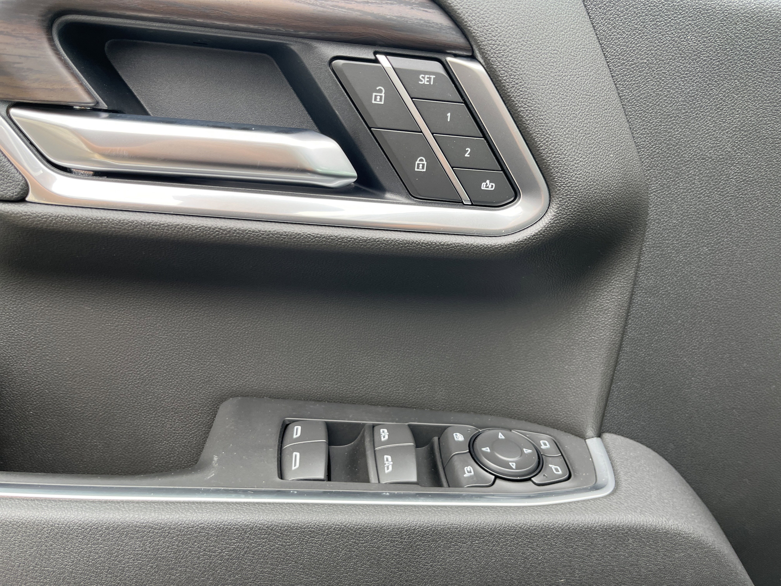 2026 GMC Sierra 1500 SLT - Photo 25