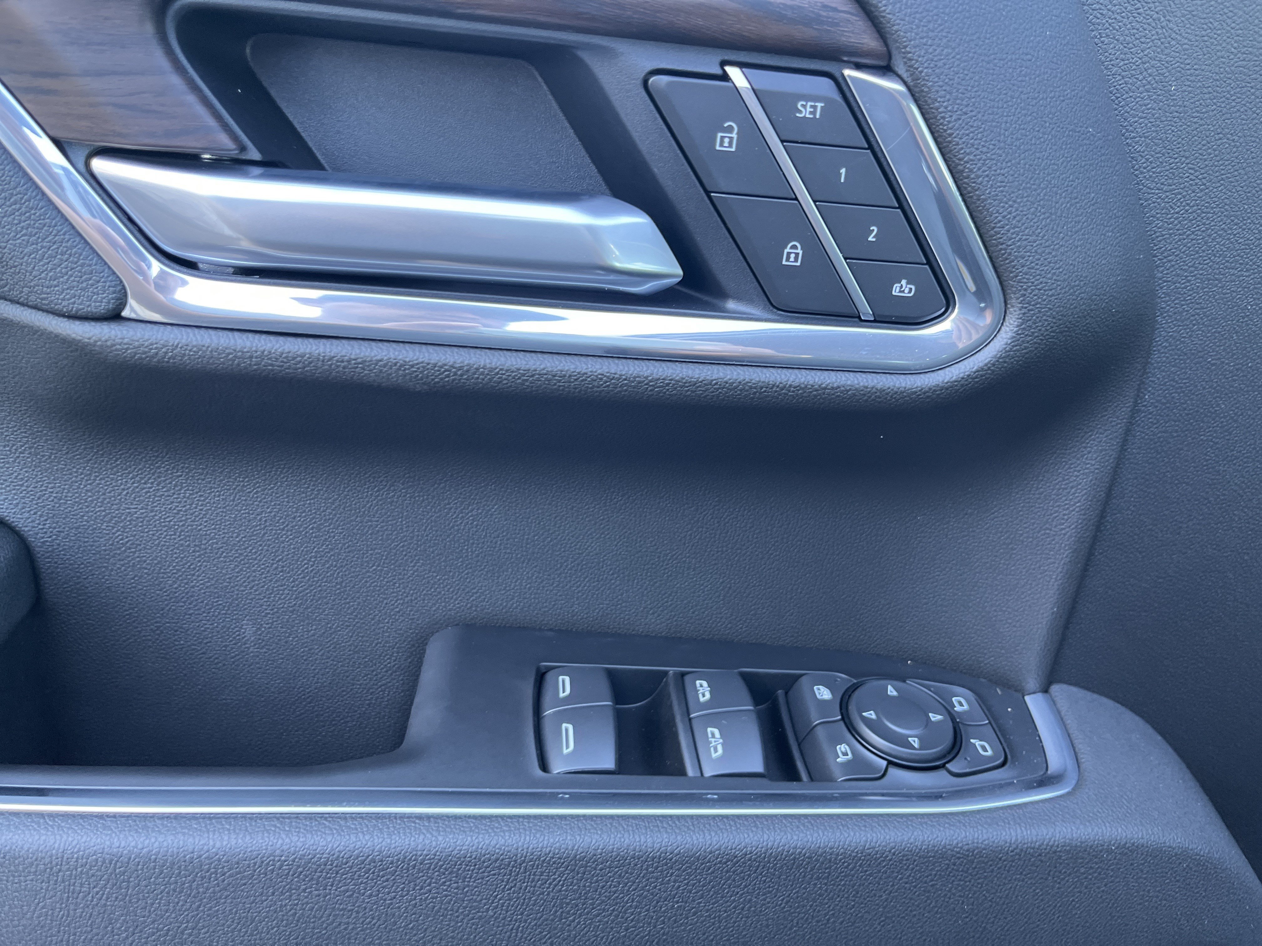 2026 GMC Sierra 1500 SLT - Photo 26