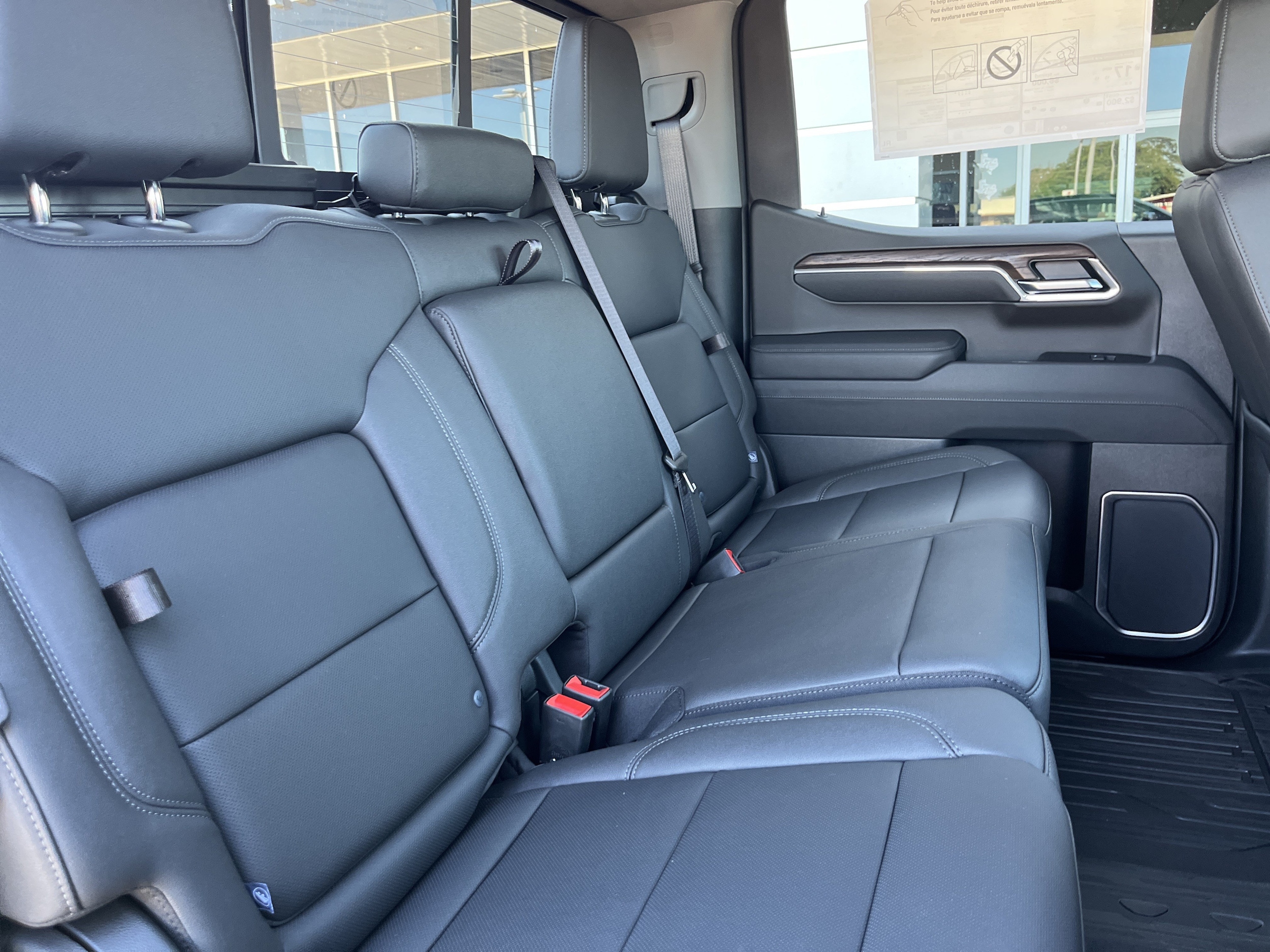 2026 GMC Sierra 1500 SLT - Photo 15