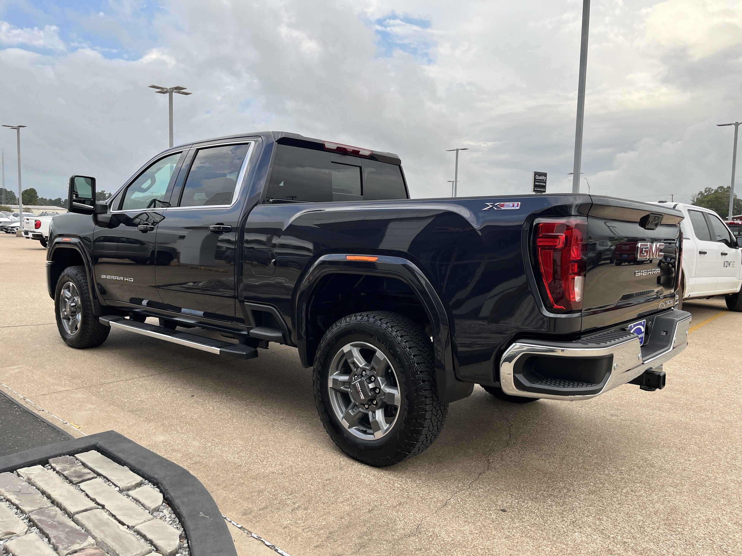 2026 Gmc Sierra 2500 HD SLE photo 4