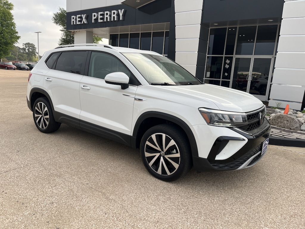 Used 2024 Volkswagen Taos SE SUV