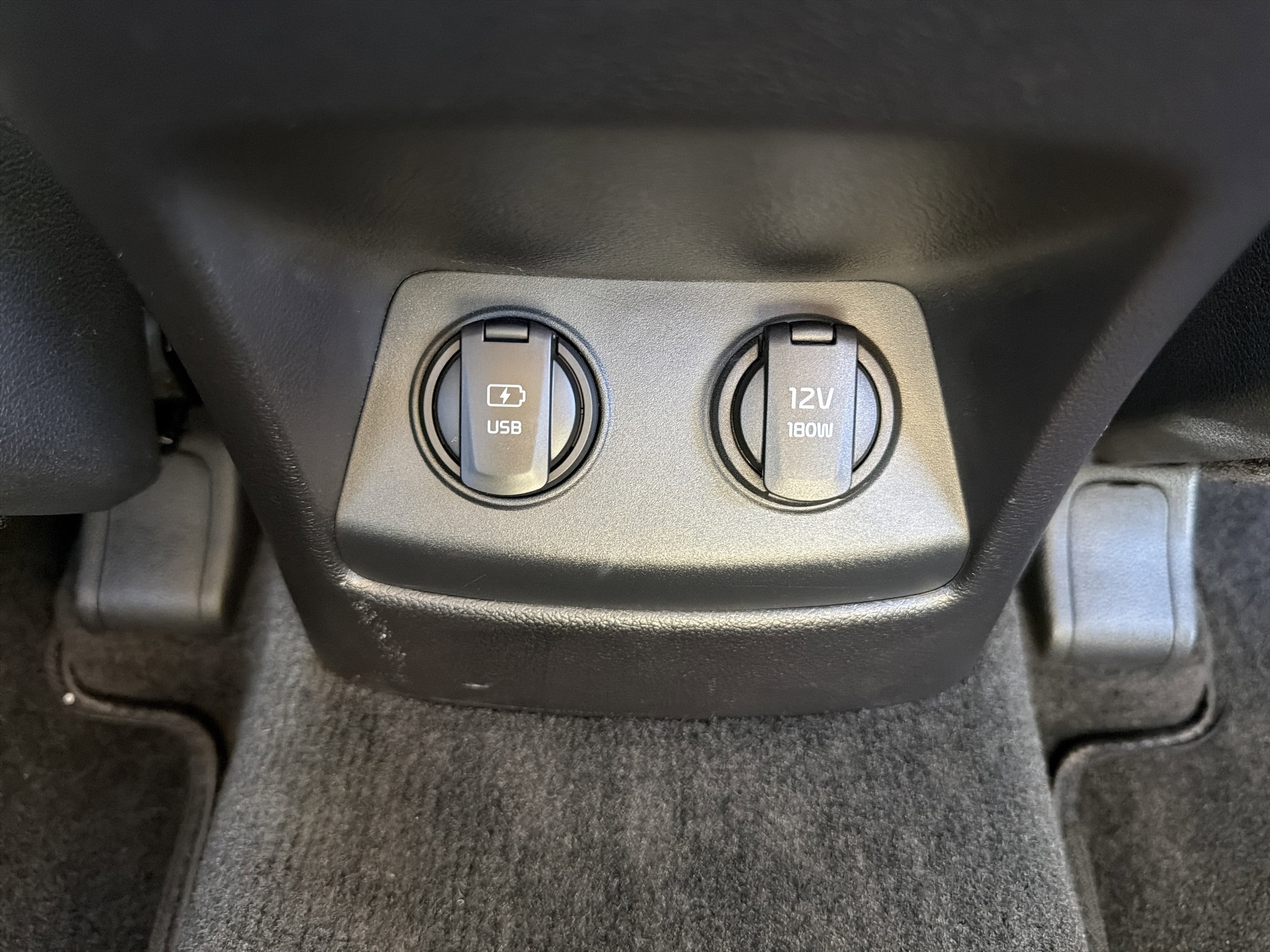2021 Kia Sportage EX - Photo 10