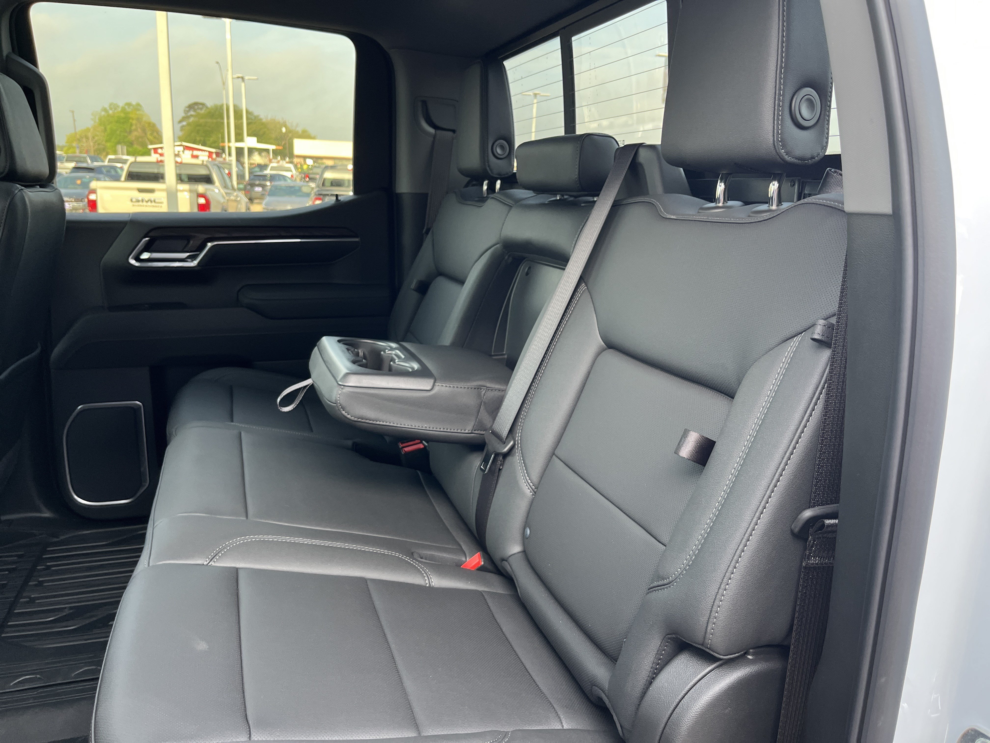 2026 GMC Sierra 1500 SLT - Photo 13
