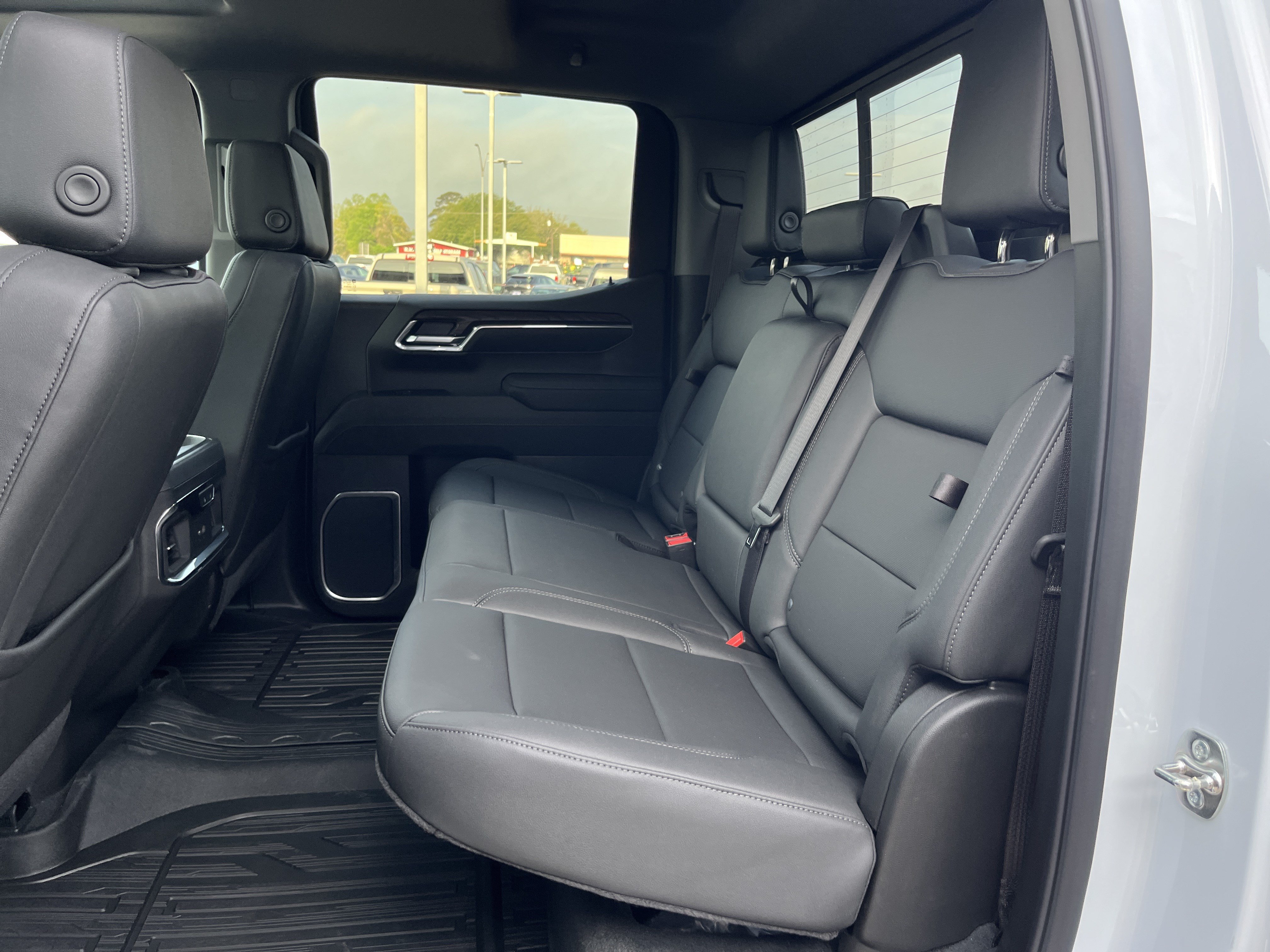 2026 GMC Sierra 1500 SLT - Photo 12