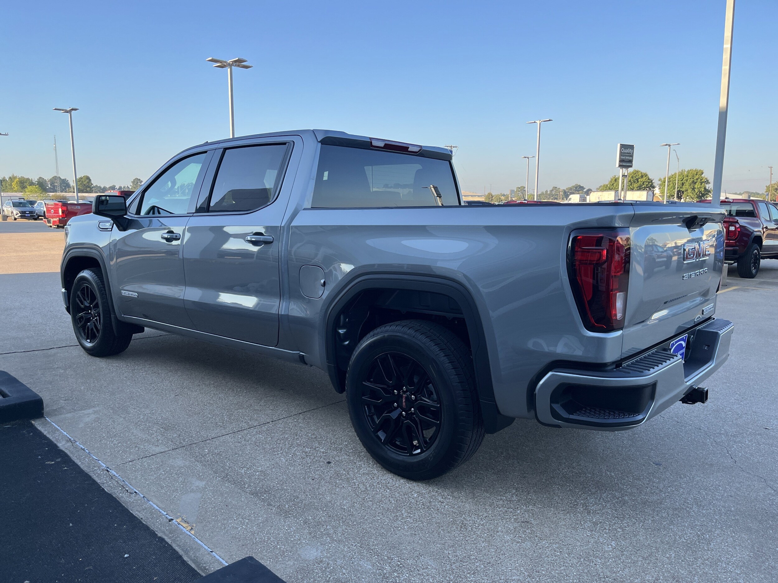 2026 Gmc Sierra 1500 Elevation photo 4