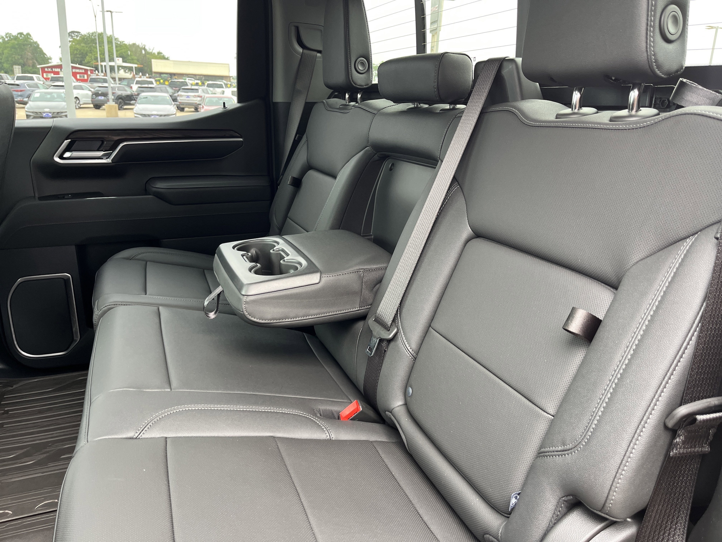 2026 GMC Sierra 1500 SLT - Photo 12