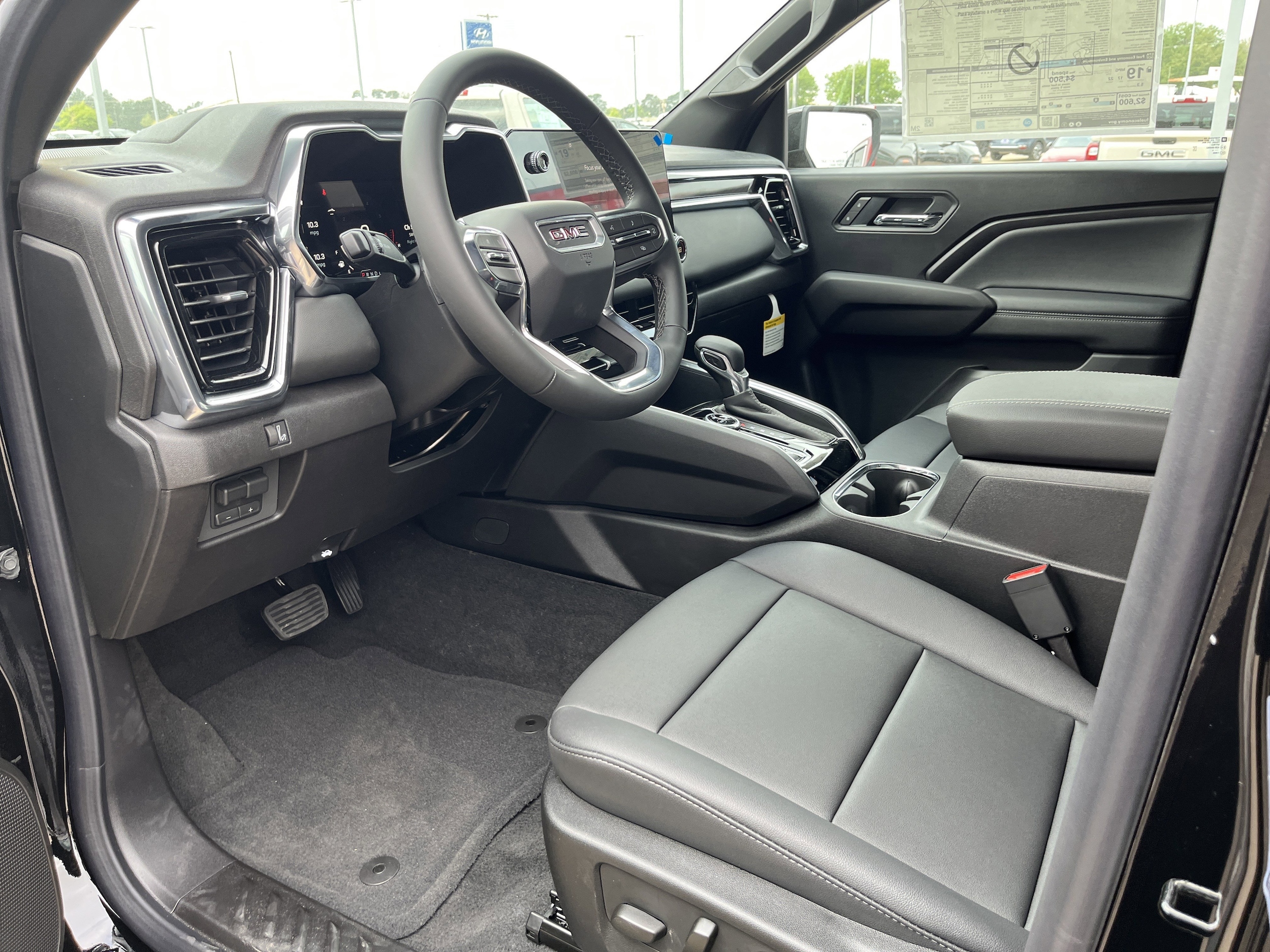 2026 GMC Canyon Elevation - Photo 8