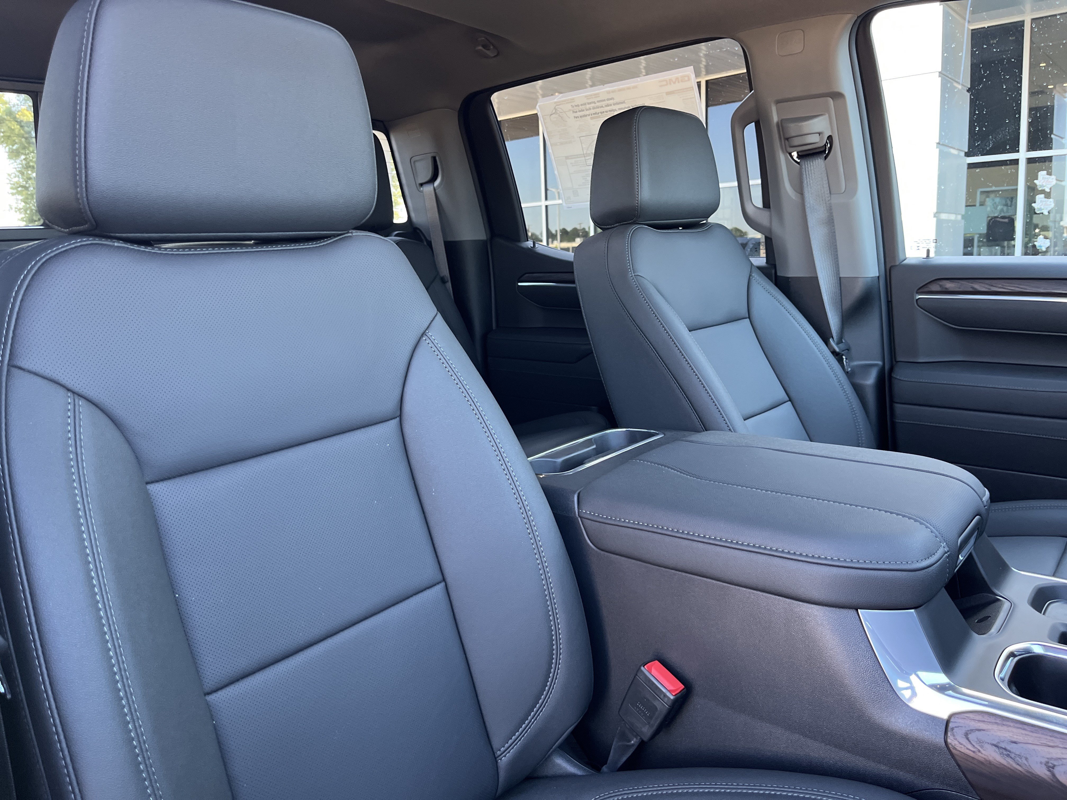 2026 GMC Sierra 1500 SLT - Photo 17