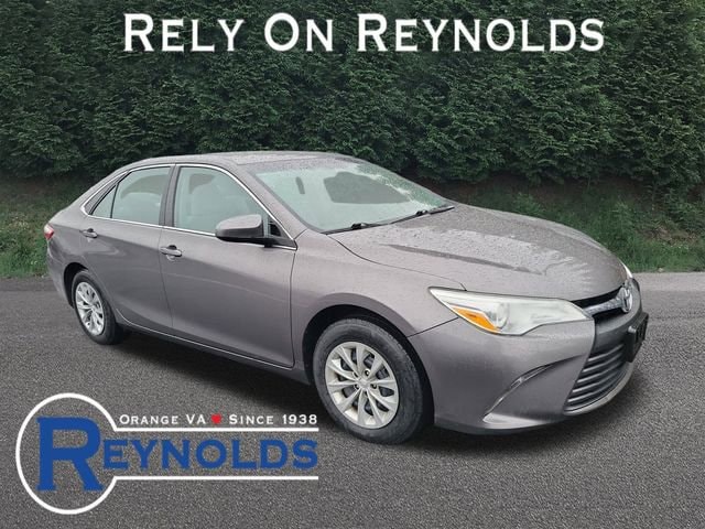 2017 Toyota Camry LE's photo