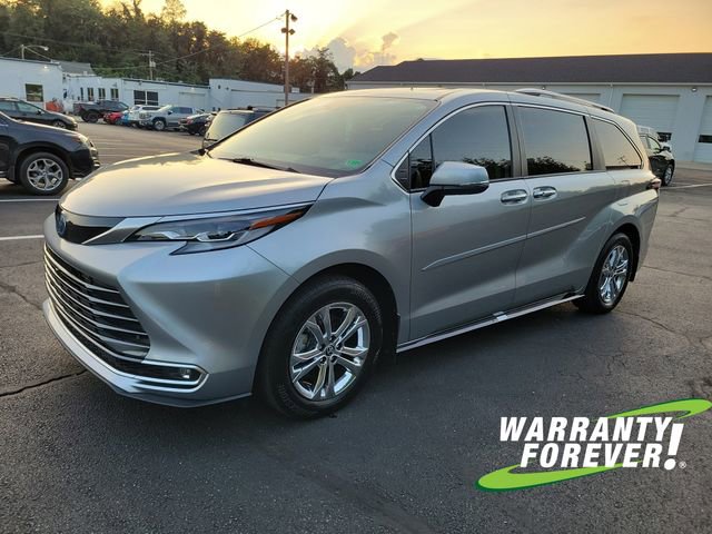 2023 Toyota Sienna Platinum photo 3