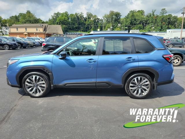 2025 Subaru Forester Touring photo 4