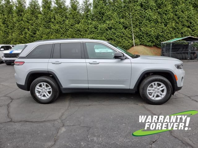 2024 Jeep Grand Cherokee Laredo - Photo 8