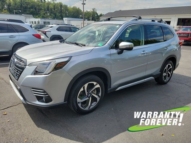 2023 Subaru Forester Touring photo 2