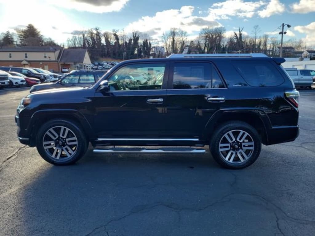 Used 2017 Toyota 4Runner SR5 SUV
