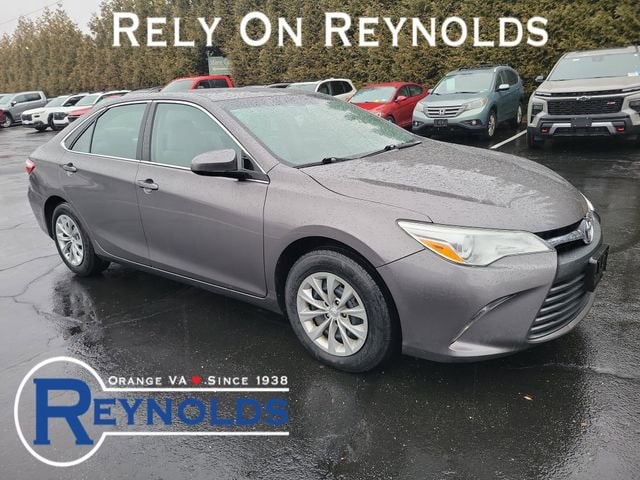 2017 Toyota Camry LE's photo