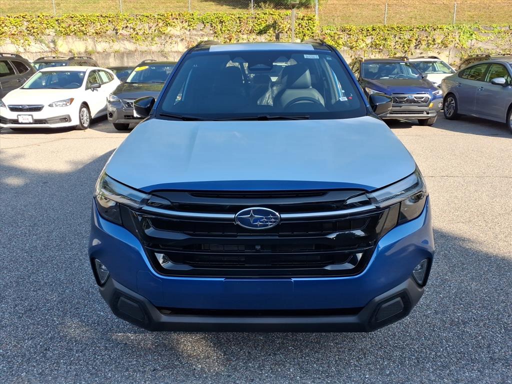 2025 Subaru Forester Touring photo 2