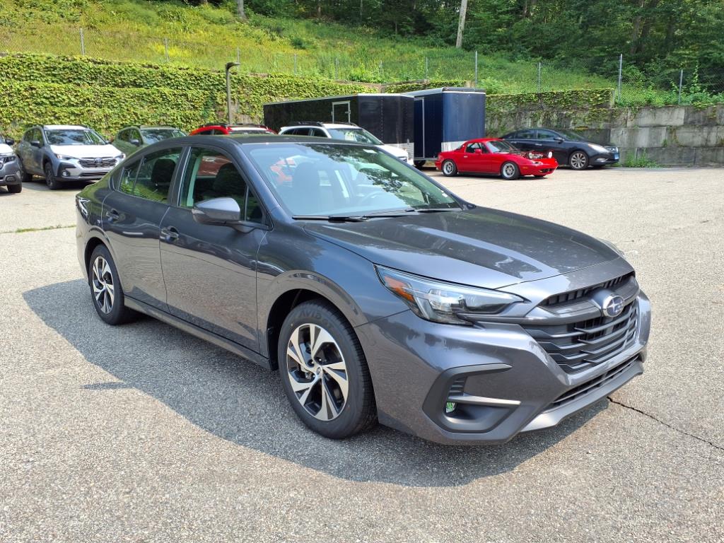 2025 Subaru Legacy Premium's photo
