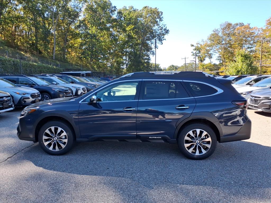 2025 Subaru Outback Touring XT photo 3