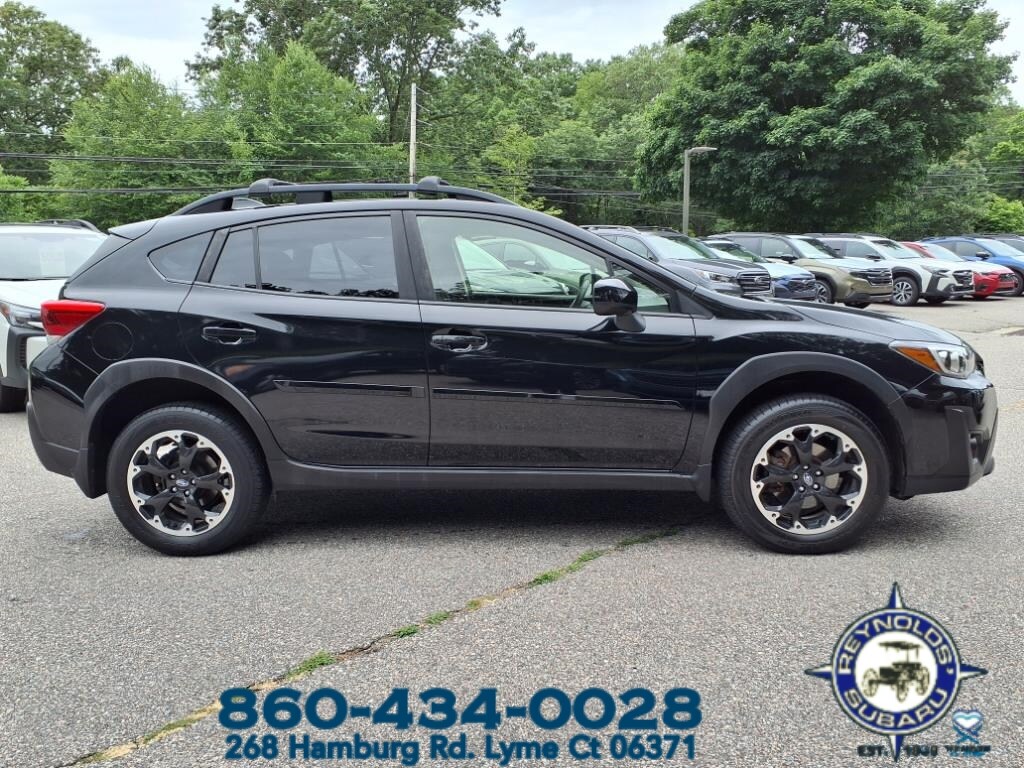 2023 Subaru Crosstrek Premium photo 2