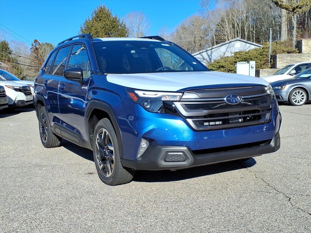 2025 Subaru Forester Premium's photo