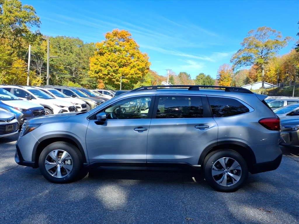 2025 Subaru Ascent Premium photo 3