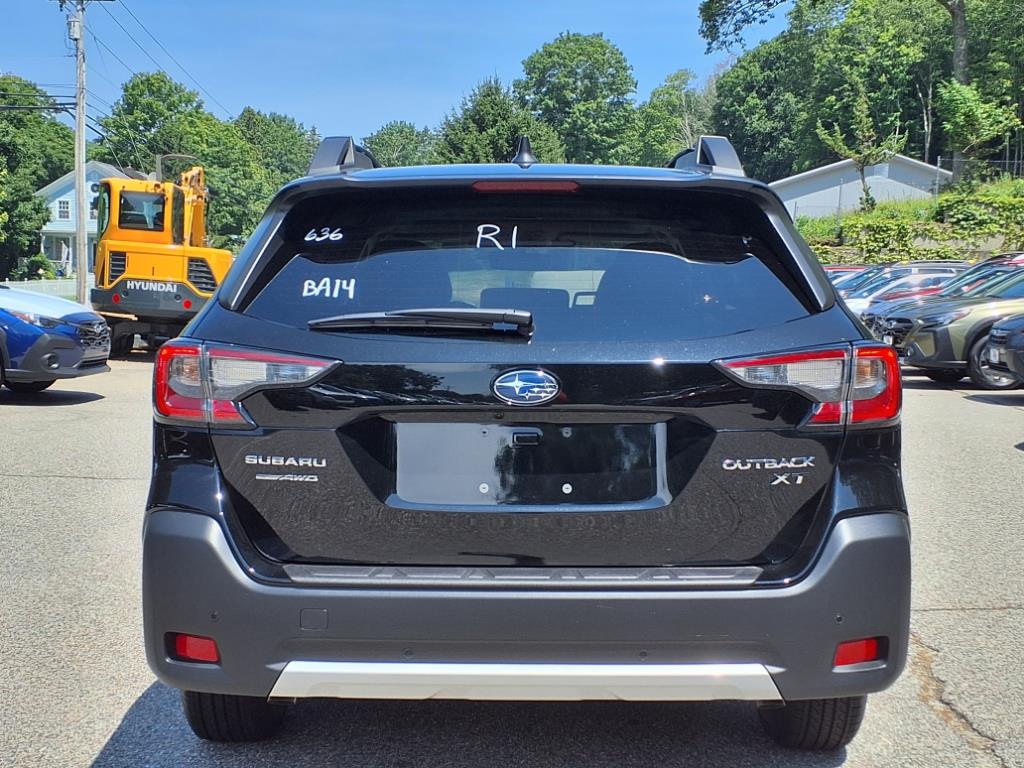 2025 Subaru Outback Limited XT photo 3