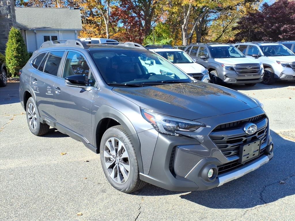 2025 Subaru Outback Limited's photo