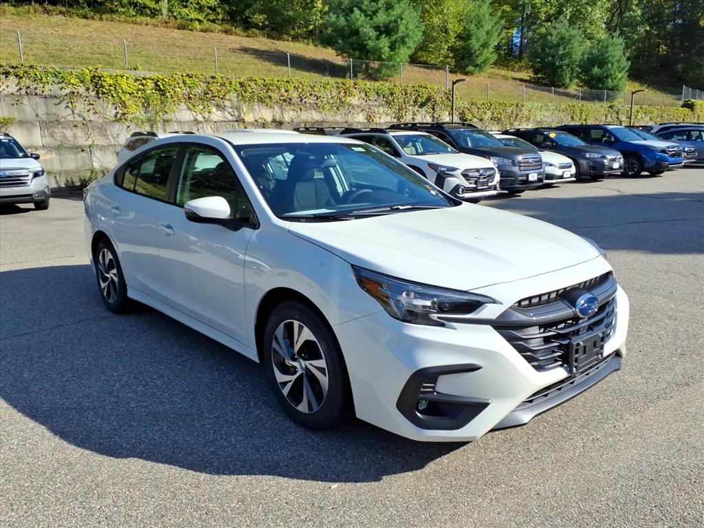 2025 Subaru Legacy Premium's photo