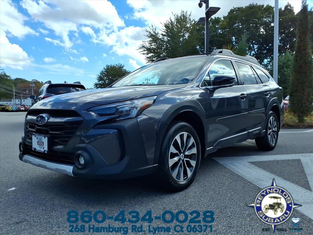 2023 Subaru Outback Limited XT photo 3