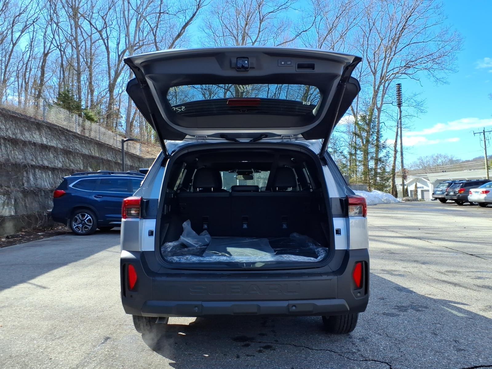 2026 Subaru Outback Premium - Photo 6