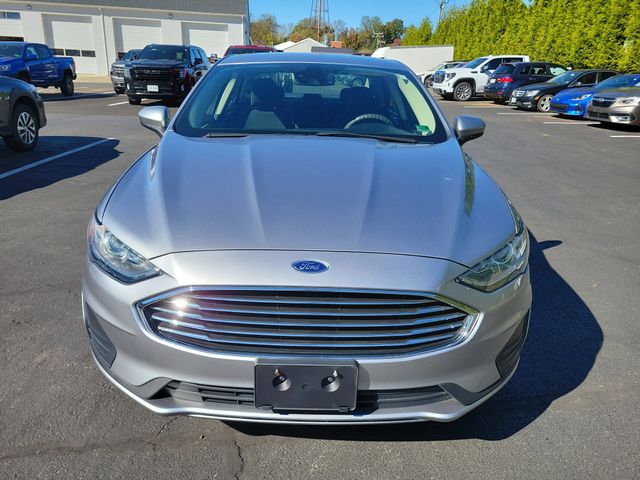 2020 Ford Fusion Hybrid SE photo 2