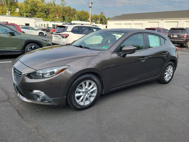 2016 Mazda Mazda3 Grand Touring photo 3