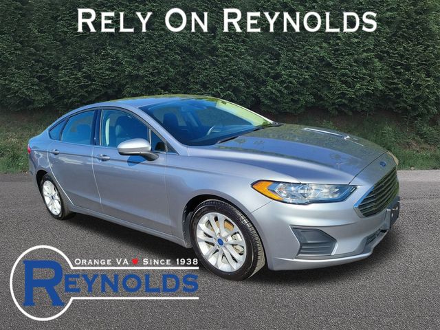 2020 Ford Fusion Hybrid SE's photo