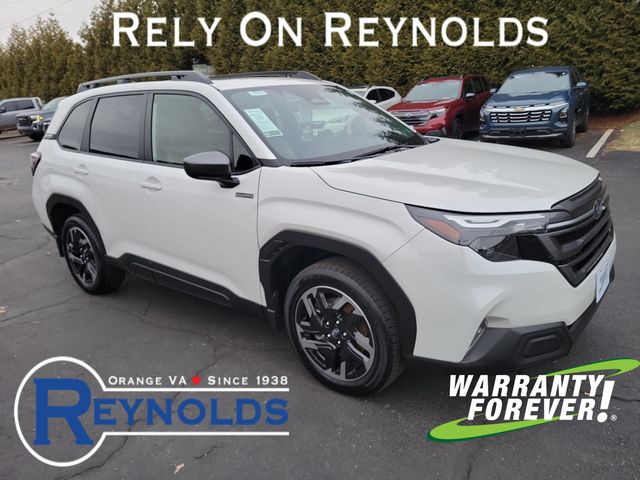 2025 Subaru Forester Premium's photo