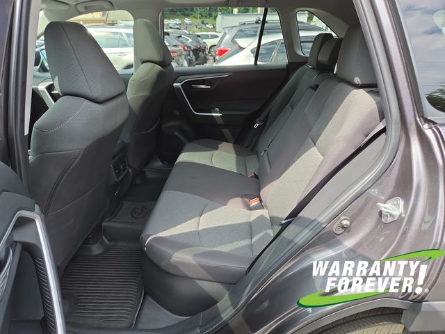 2023 Toyota RAV4 XLE - Photo 16