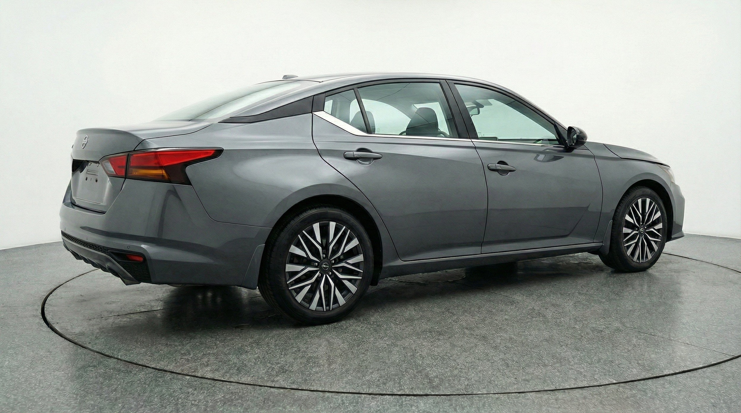 Thumbnail: 2025 Nissan Altima - 9