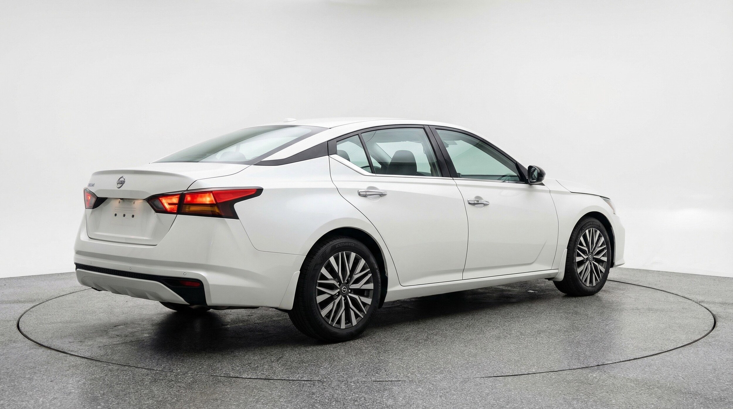 Thumbnail: 2025 Nissan Altima - 9