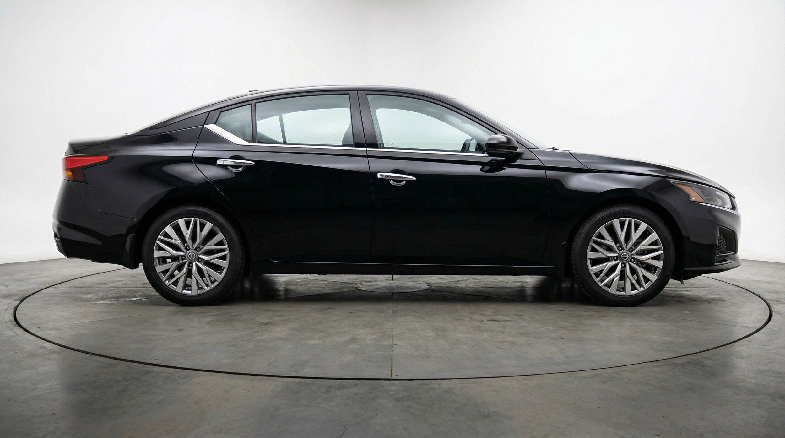 Thumbnail: 2025 Nissan Altima - 11