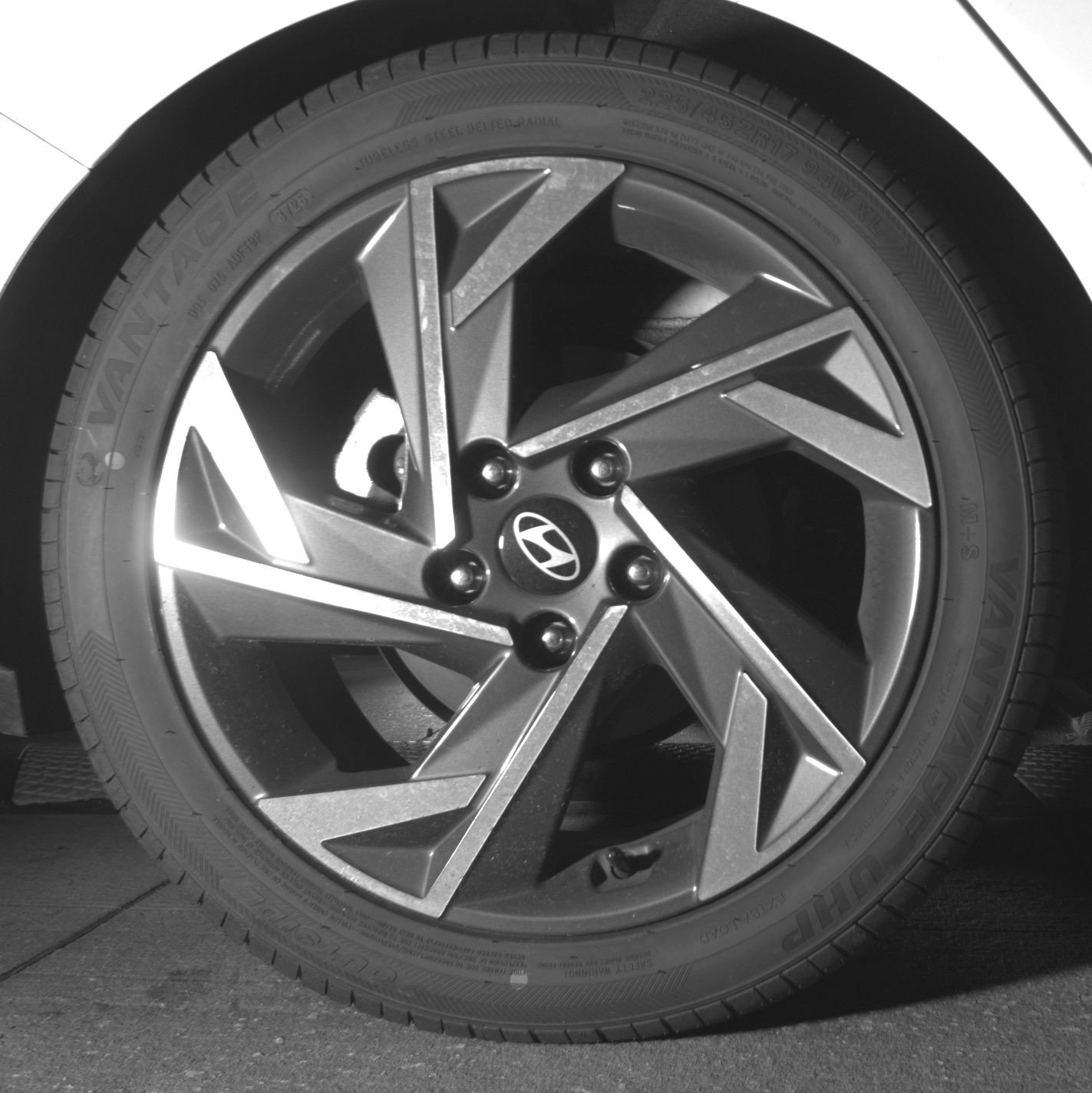 Thumbnail: 2025 Hyundai Elantra - 15