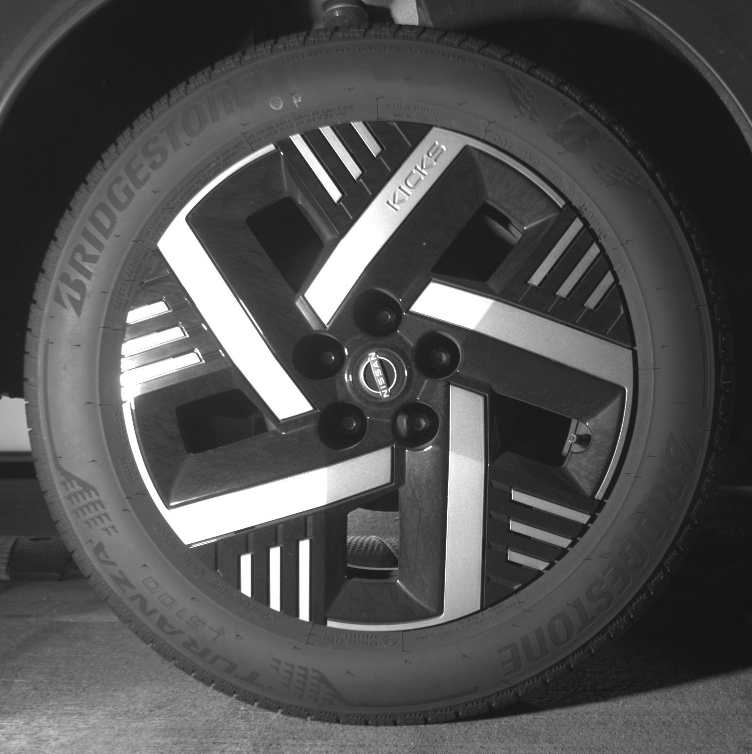 Thumbnail: 2025 Nissan Kicks - 15