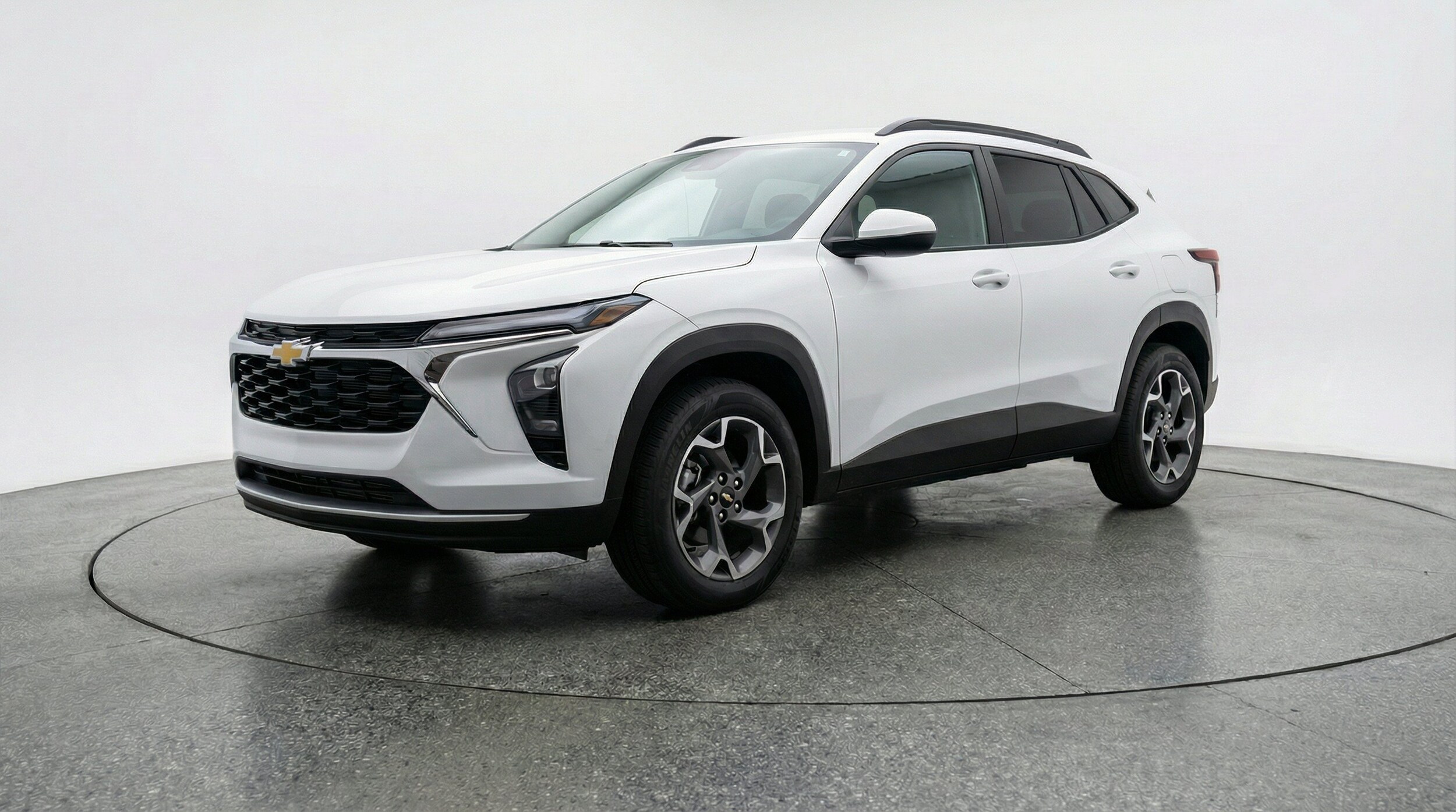 Thumbnail: 2025 Chevrolet Trax - 3