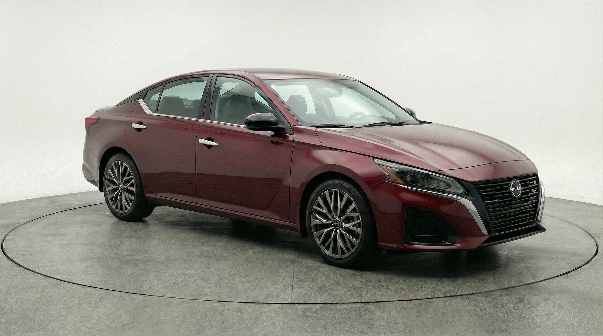 Thumbnail: 2025 Nissan Altima - 1