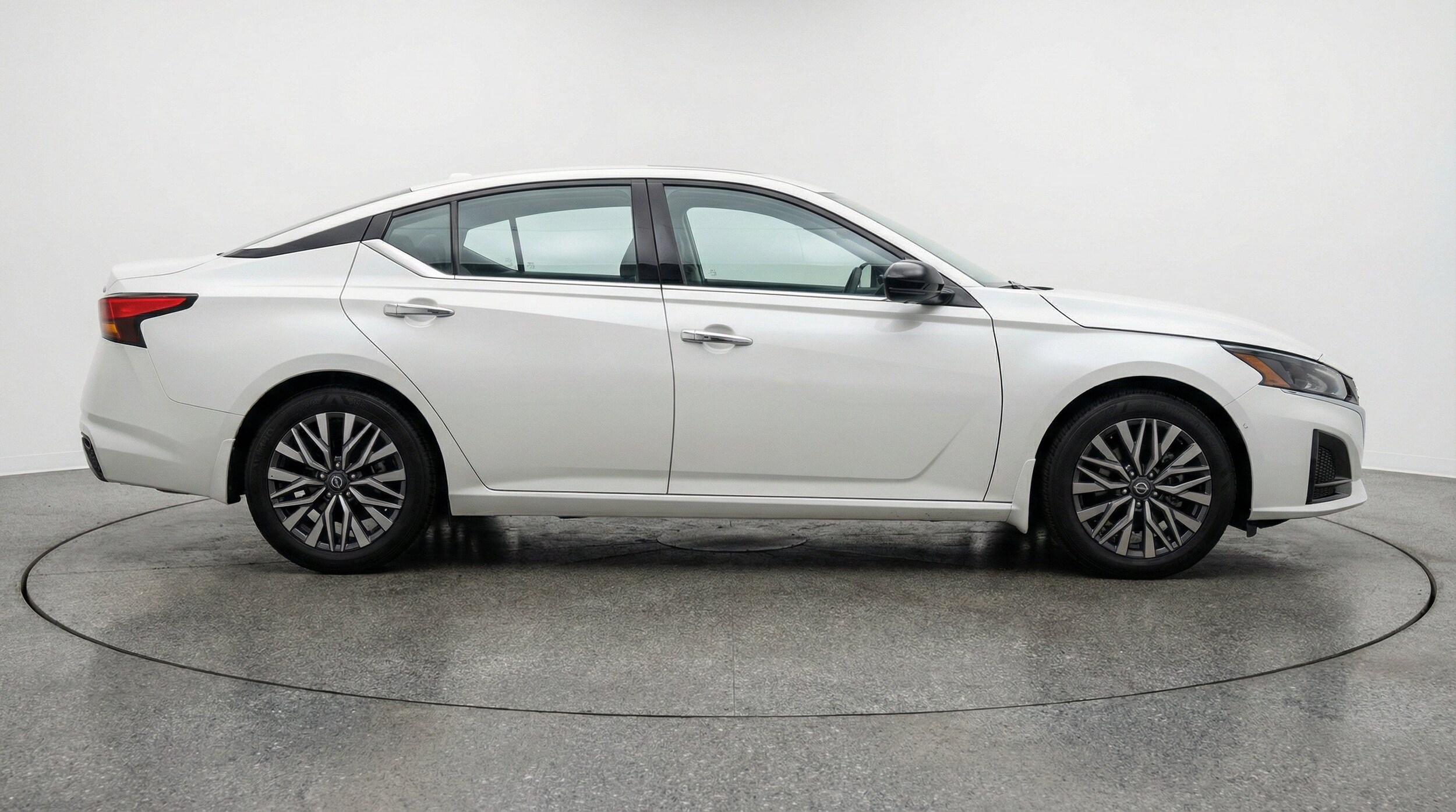 Thumbnail: 2025 Nissan Altima - 11